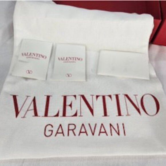 Valentino Garavani Women's Pointed Toe Rockstud Pumps - Picture 12 of 13